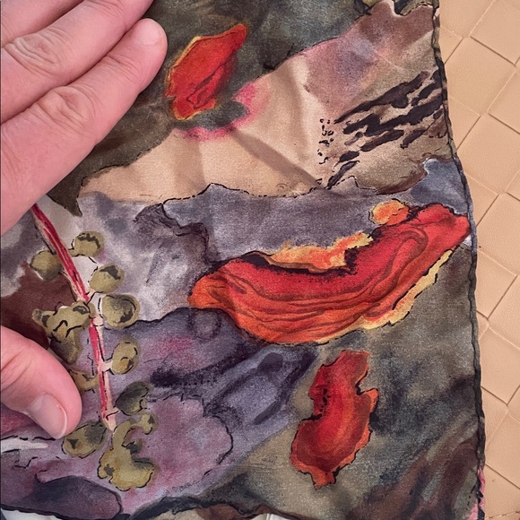 100 % Silk Floral Patterned Scarf - Picture 4 of 4